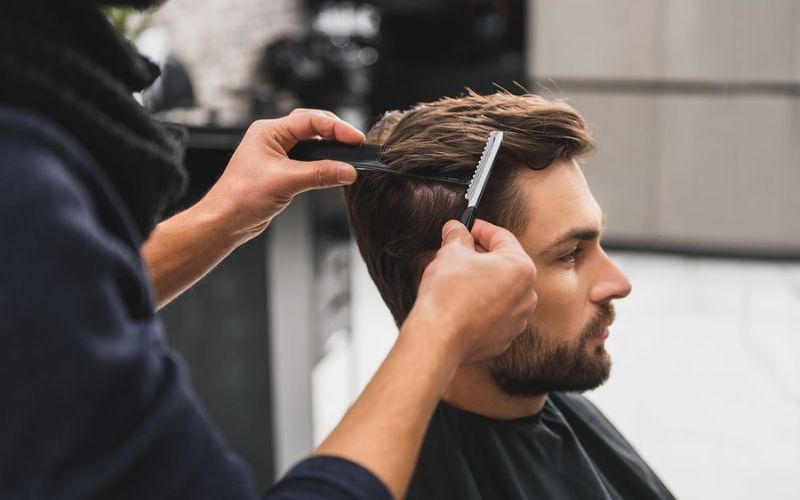 Mơ Cắt Tóc Là Xấu Hay Tốt? Con Số May Mắn Liên Quan 3 Mơ cắt tóc đánh con gì hôm sau trúng độc đắc